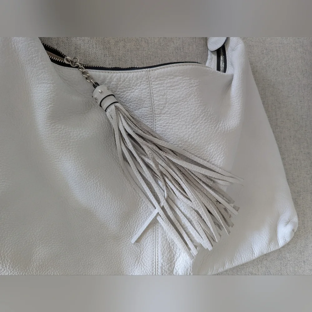 Elegant White Leather Hobo Bag - Picture 5 of 8